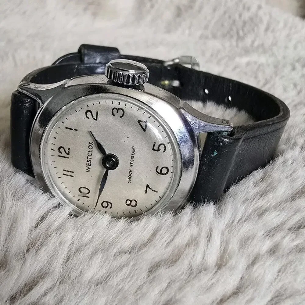 Ladies Vintage Westclox 17 Jewel Manual Wind Watch Leather Band Tested & Working